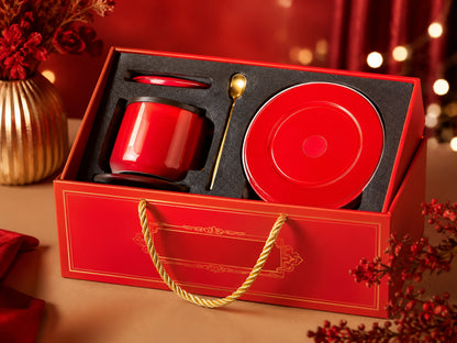 Luxury Red Ceramic Coffee Cup & Saucer Gift Set with Matching Lid, Gold Spoon & Premium Presentation Box – Elegant Tea & Cappuccino Cup Set